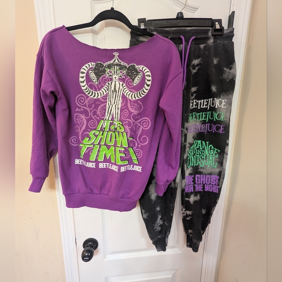 Beetlejuice Pants - Purple Graphic Sweatshirt & Black Tie-Dye Joggers Set - Purple/Black